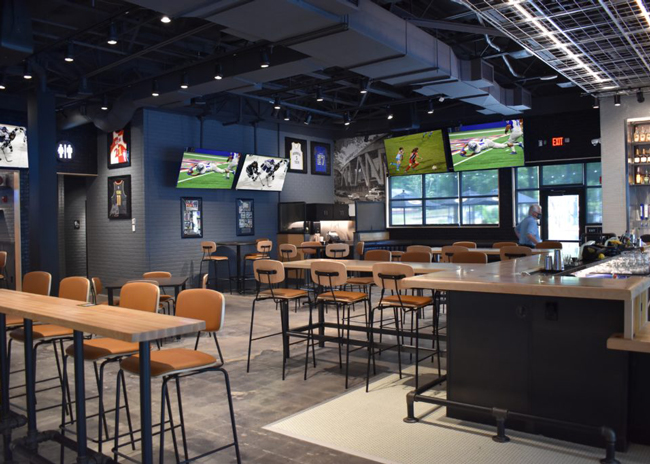 Ikke nok Mappe jern rd+d - Buffalo Wild Wings Introduces New Design