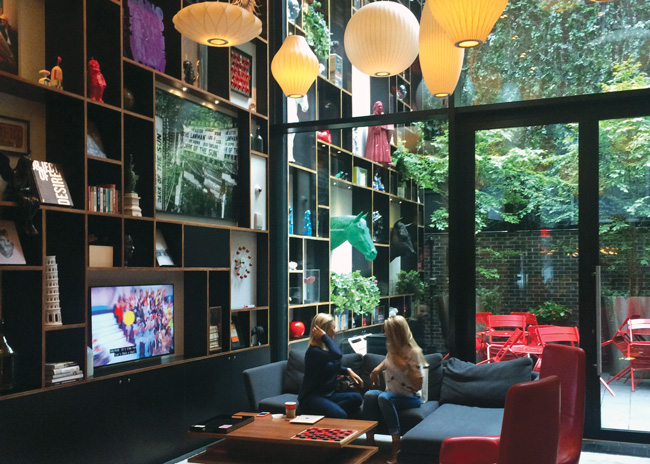 citizenM Times Square lobby photo by Catie Ryan TerrapinBG