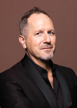 greg bradshaw 268x400