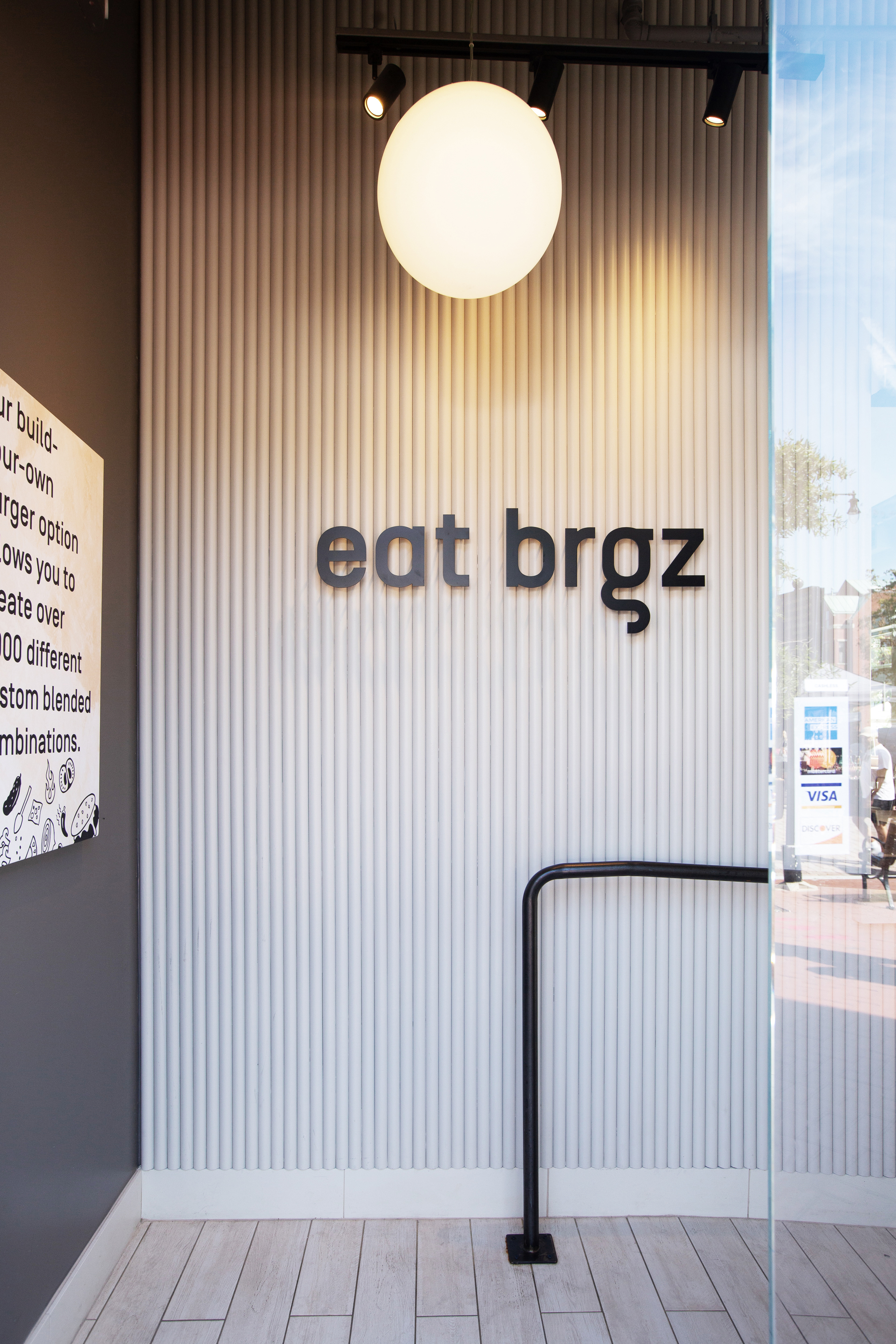 EatBrgz Entry Exterior